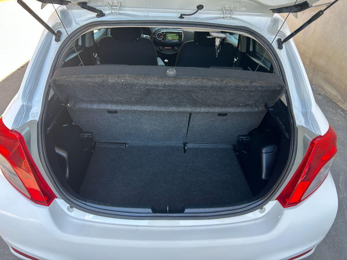 TOYOTA - Yaris - 1.4 D-4D 5p. Lounge NAVI TELECAMERA