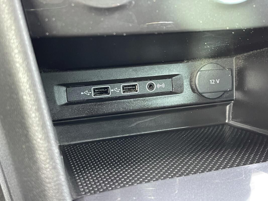 Volkswagen Tiguan 1.6 TDI R Line Sport "Cerchi 19 - Fari Full Led Stop a Quadro digitale"