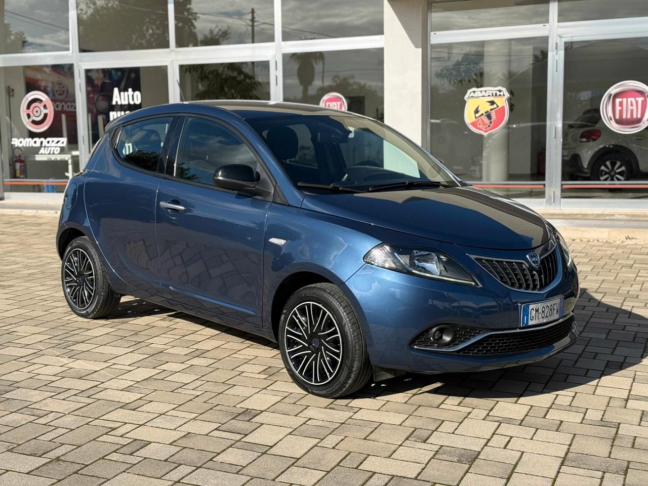 Lancia Ypsilon 1.0 FireFly 5 porte S&S Hybrid Ecochic Gold