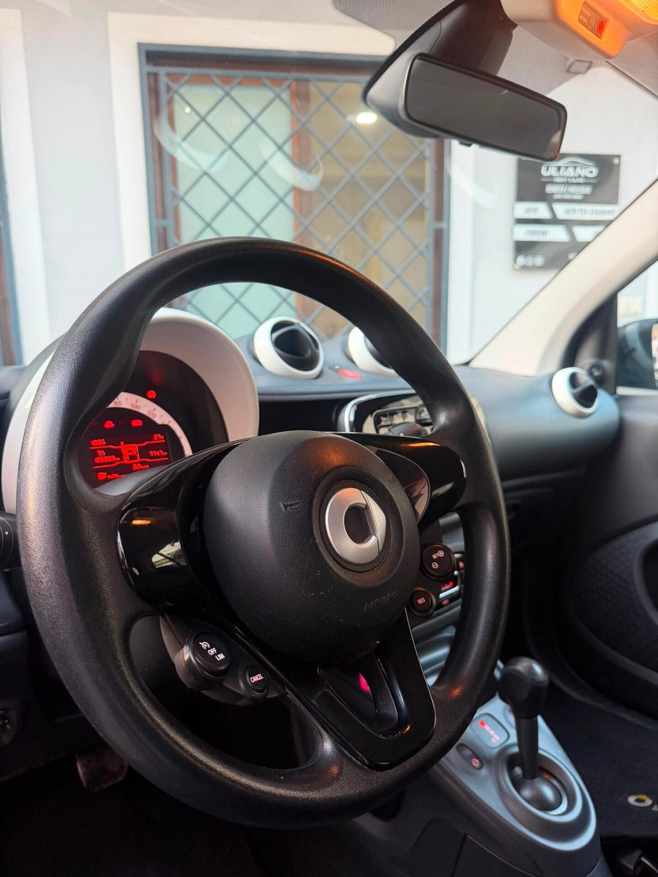 Smart Fortwo 1.0 twinamic 71cv Youngster automatica
