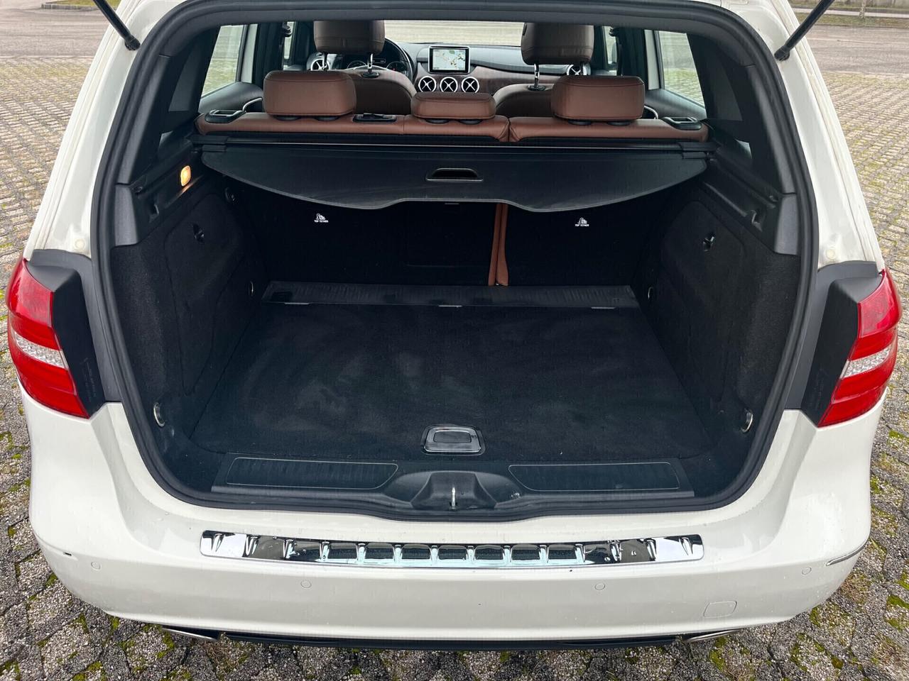 Mercedes-benz B Premium PLUS *TETTO*PELLE*NAVI*CERCHI18