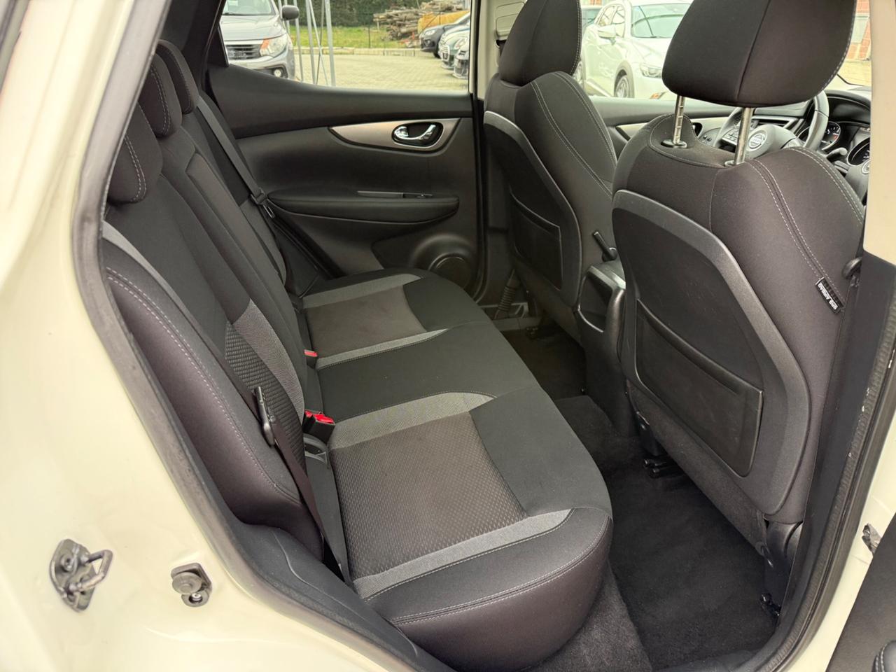 Nissan Qashqai 1.5 dCi 115 CV Tekna.BIACO PERLA