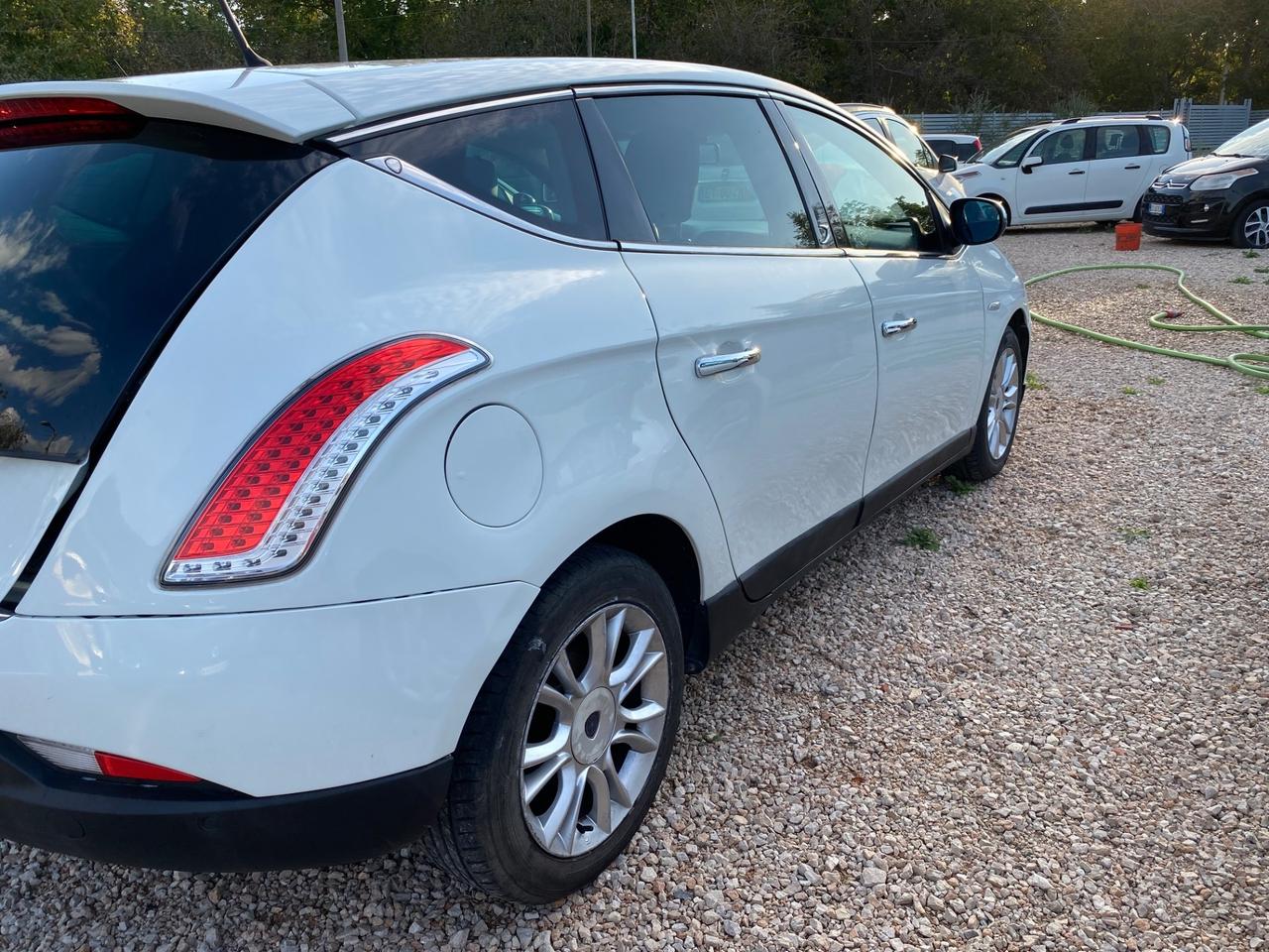 Lancia Delta 1.4 TJET platino ecochic 88KW 120CV