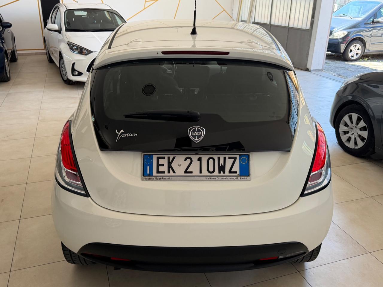 Lancia Ypsilon 1.2 69 CV 5 porte GPL Ecochic Platinum