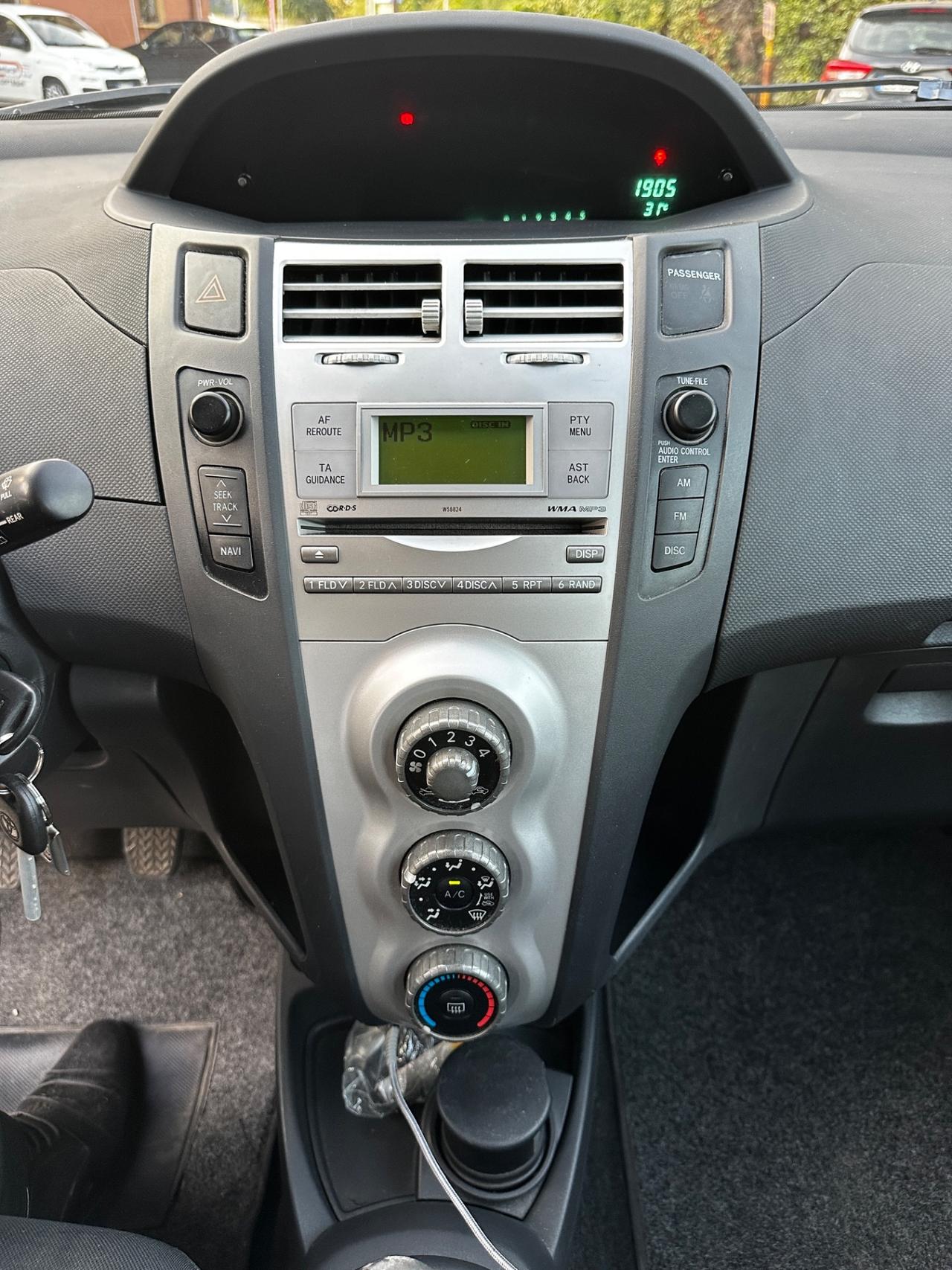 Toyota Yaris 1.4 D-4D 5 porte Sol