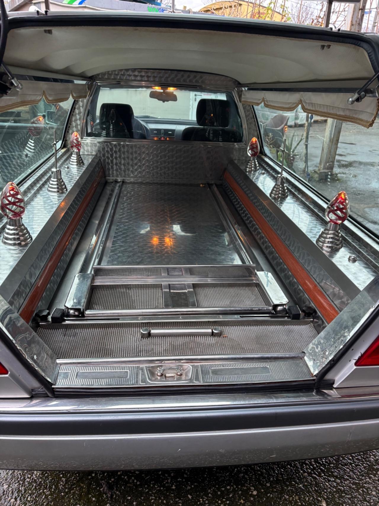 Mercedes-benz C 220 diesel Carro Funebre Pilato