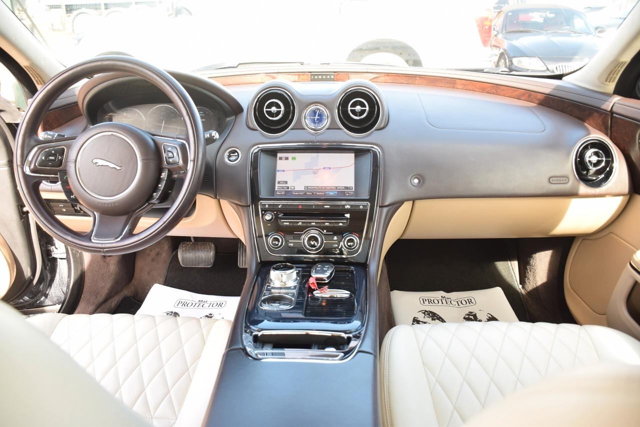 Jaguar XJ 3.0D V6 LWB Portfolio AUTOM. IVA DETR.