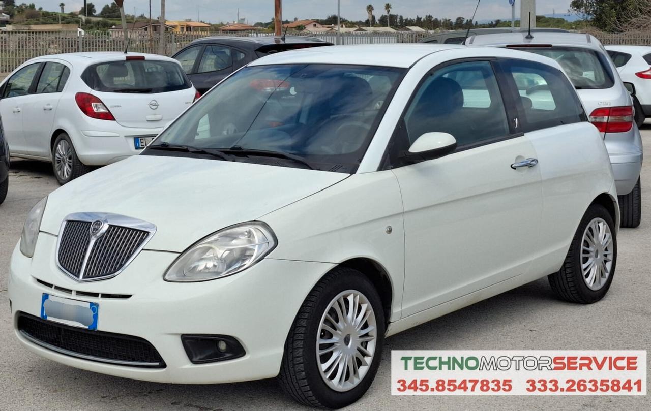 Lancia Ypsilon 1.2 Oro
