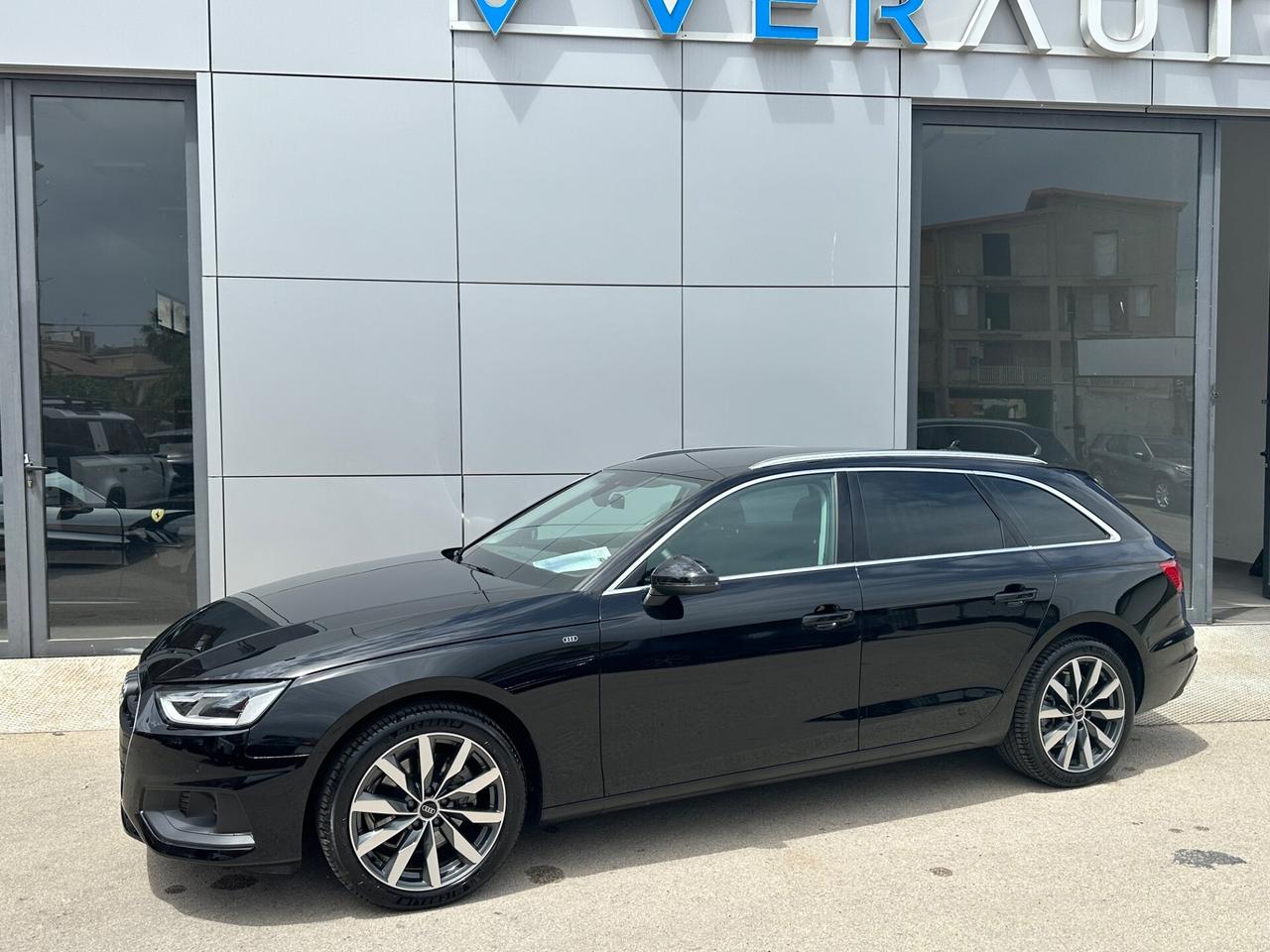 Audi A4 Avant 30 tdi possibilità noleggio no scoring