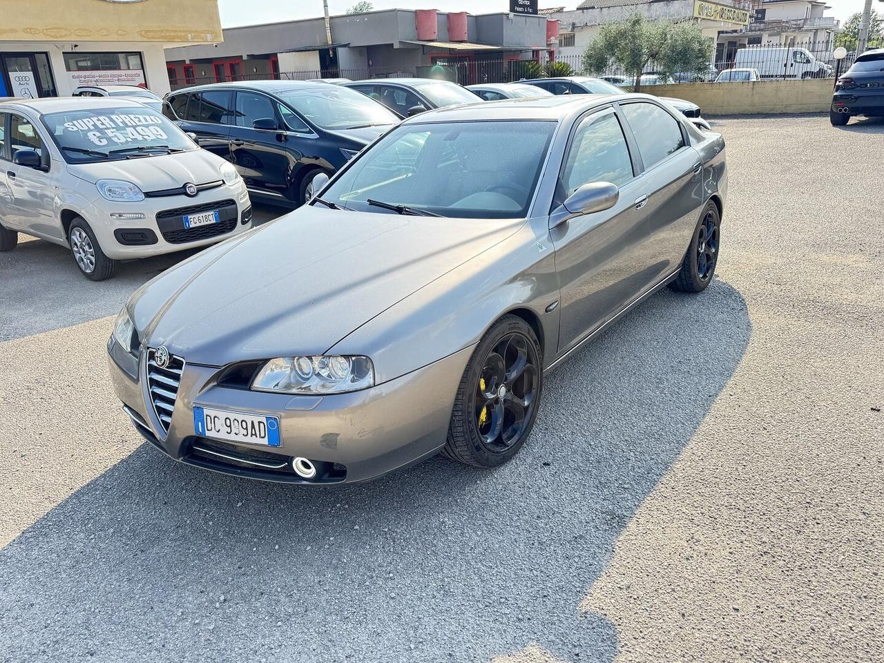 ALFA 166 2 serie 2.4 JTD m-JET 20V distinct