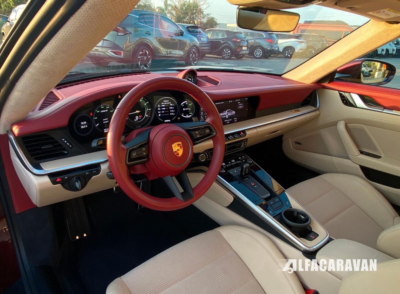 Porsche 911 992 Targa 3.0 4S Heritage Design Edition pdk 165/992