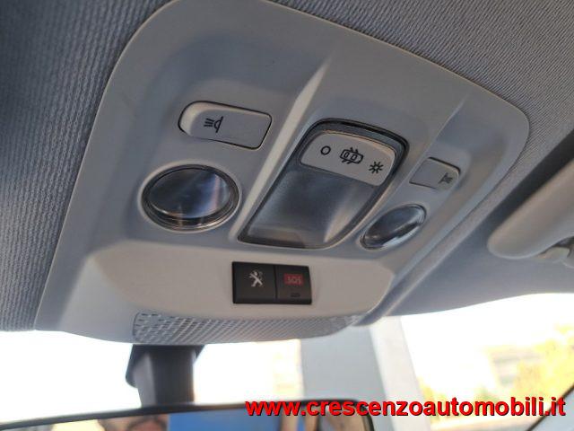 PEUGEOT 208 1.2 PureTech 82 Allure