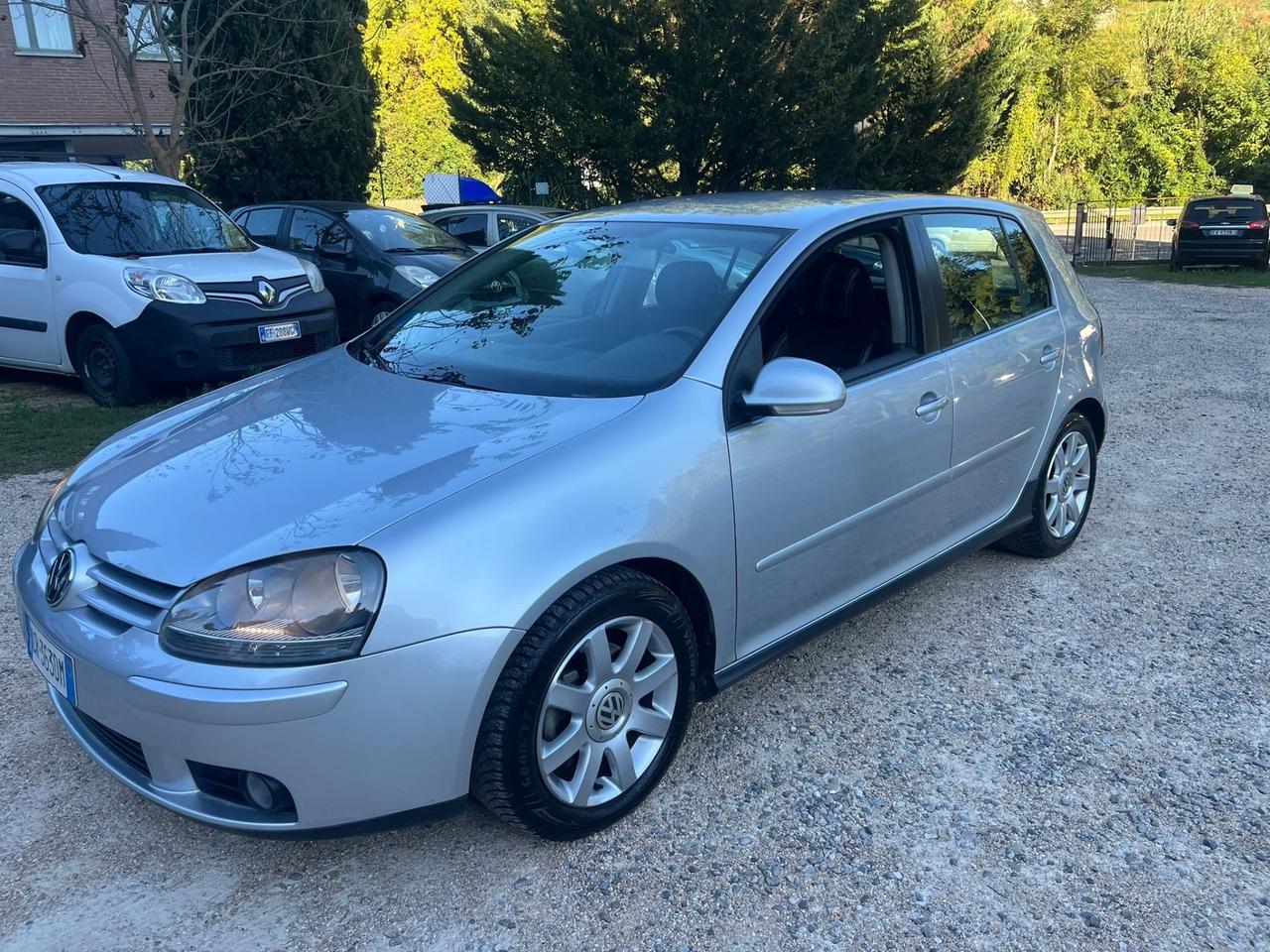 Volkswagen Golf 2.0 16V TDI 5p. Sportline