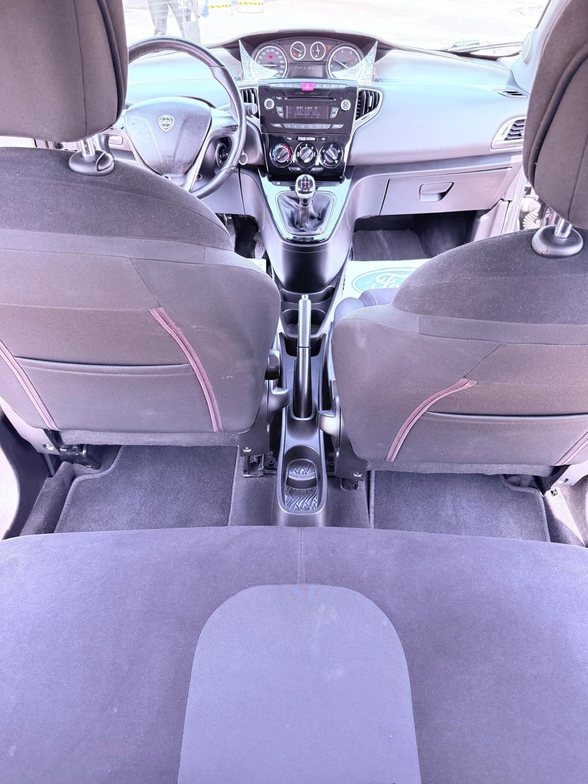 Lancia Ypsilon 1.3 MJT 16V 95 CV 5 porte Ok neopatentati