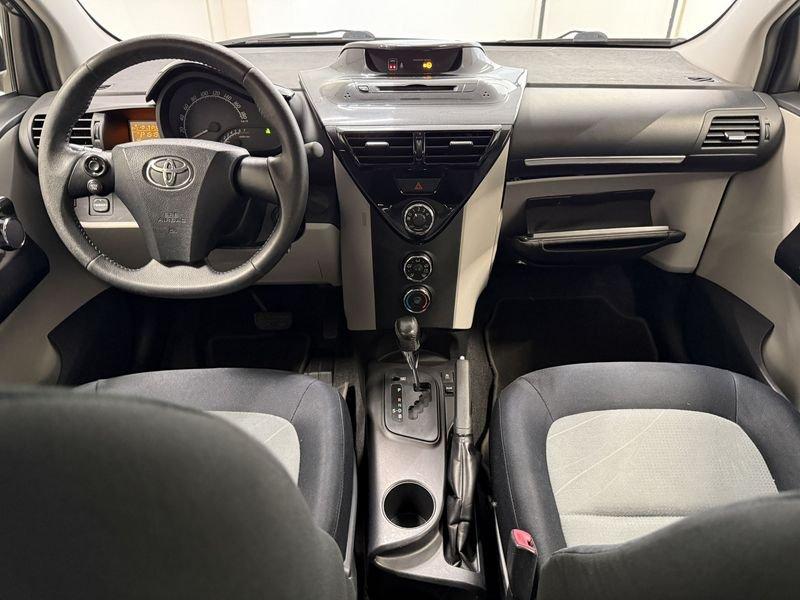Toyota iQ iQ 1.0 Lounge (high) CVT