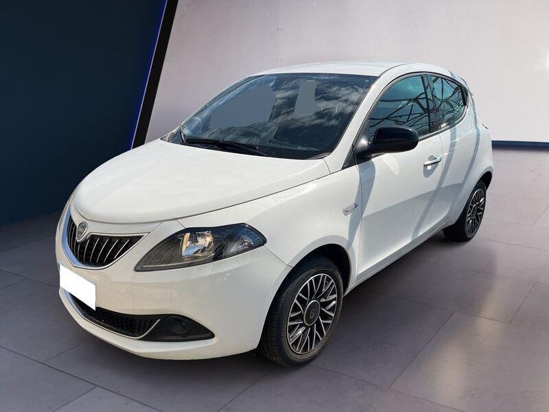 Lancia Ypsilon NUOVA My24 402 Platino 1.0