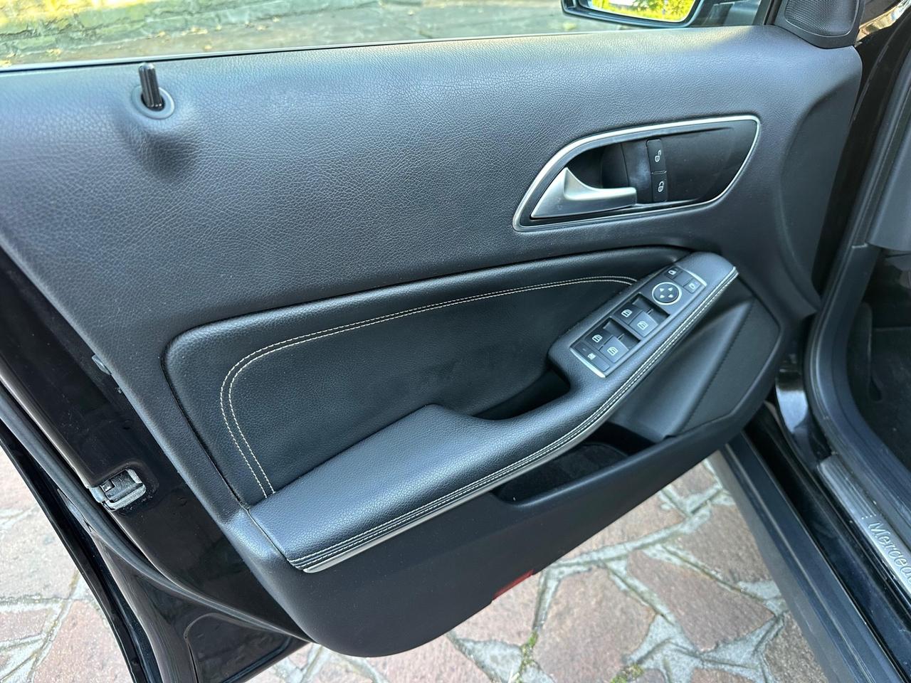 Mercedes-benz GLA 180 d Sport