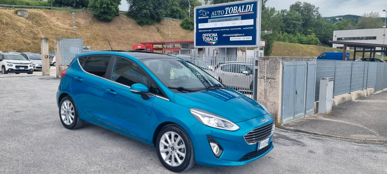 Ford Fiesta 1.5 TDCi Titanium TETTO