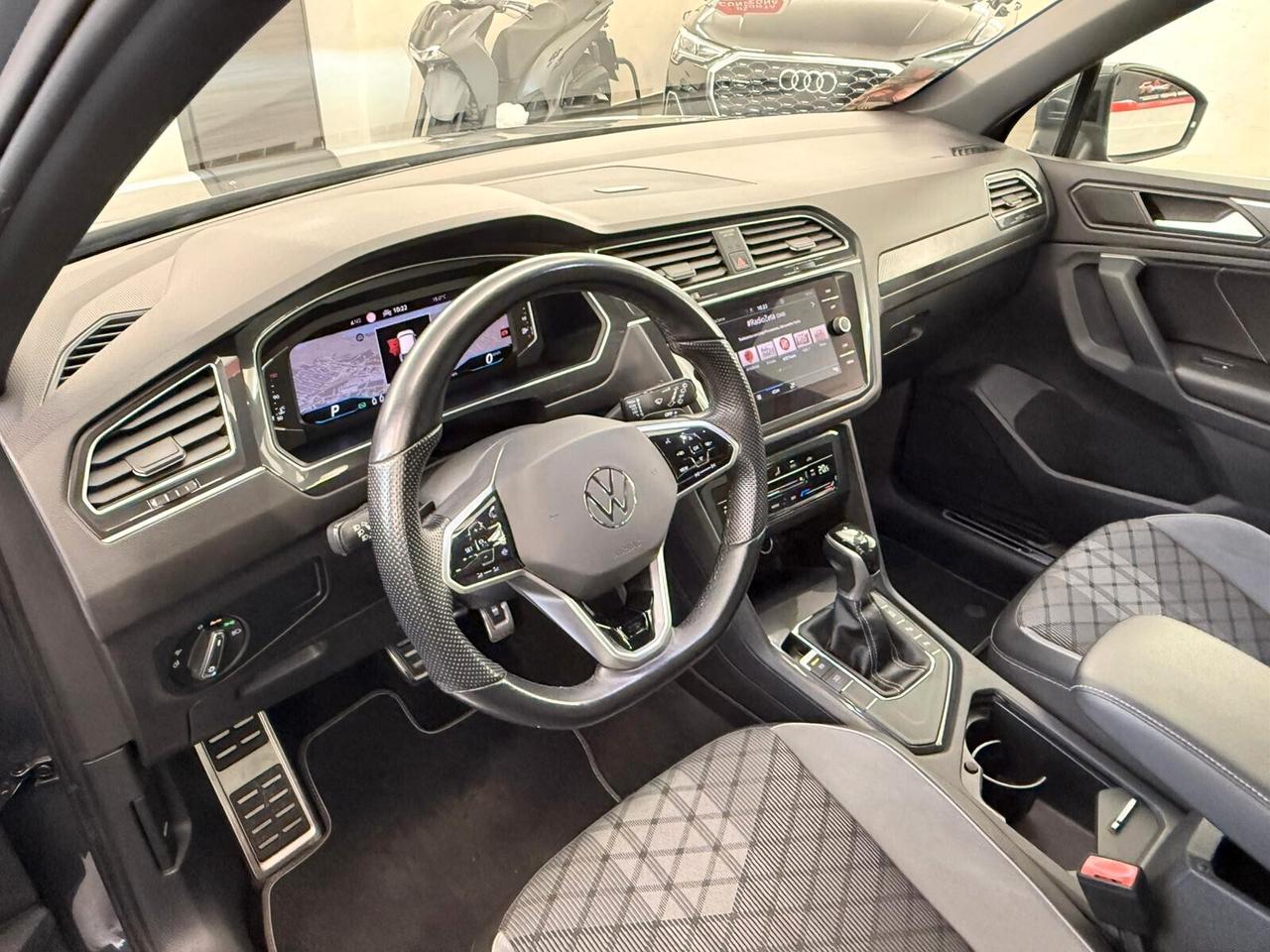 Volkswagen Tiguan 2.0 TDI 150 CV SCR DSG R-Line