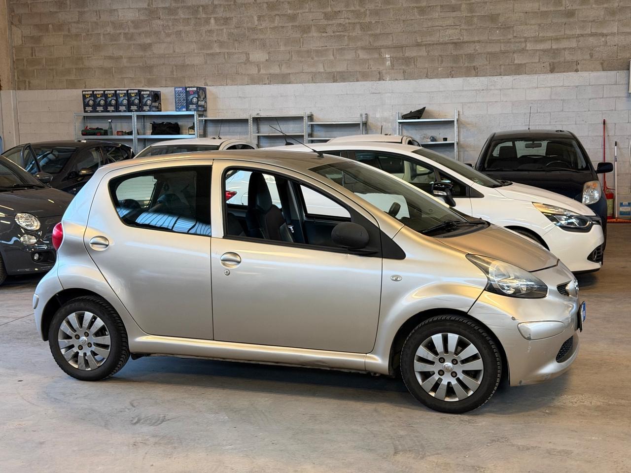 Toyota Aygo 1.0 12V VVT-i 5 porte Sound