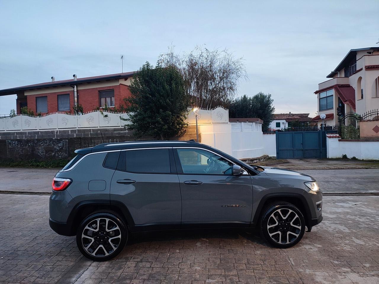 Jeep Compass 4X4 LIMITED TETTO APRIBILE 20 MJET 140CV AUTOMATIK