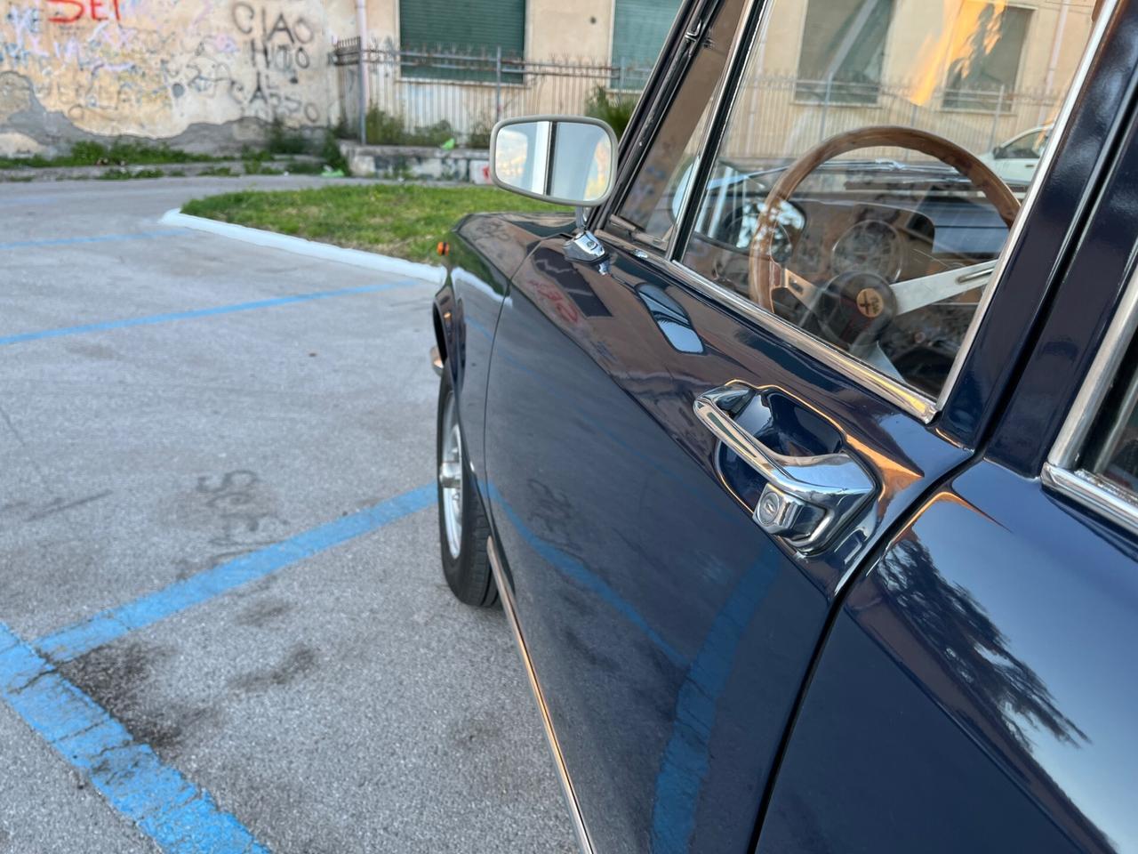 Alfa Romeo 2000 berlina