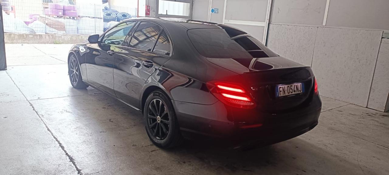 Mercedes-benz E 200 d Auto Premium Plus