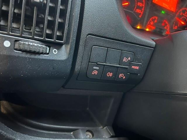 Peugeot Boxer 330 2.2 BlueHDi 140 L3H2