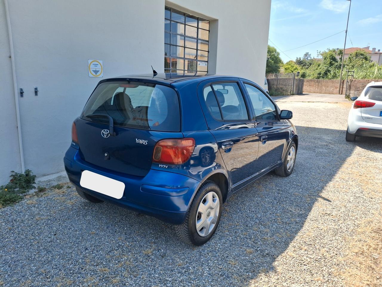 Toyota Yaris 1.0i 16V cat 5 porte