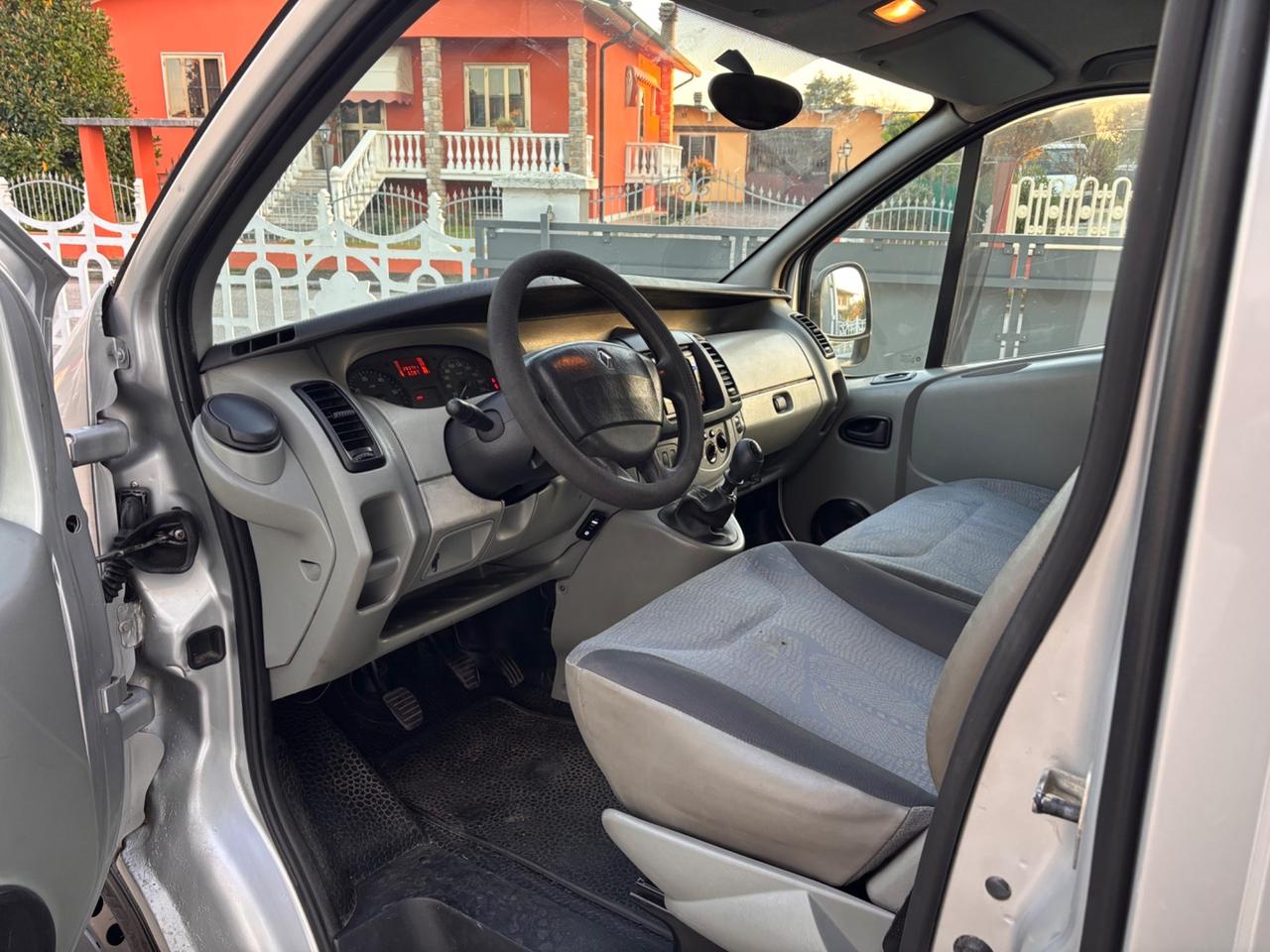 Renault Trafic 1.9 dCi/100 9 posti