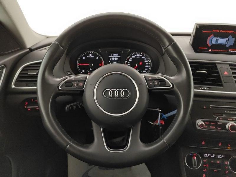 Audi Q3 2.0 TDI 120 CV Business