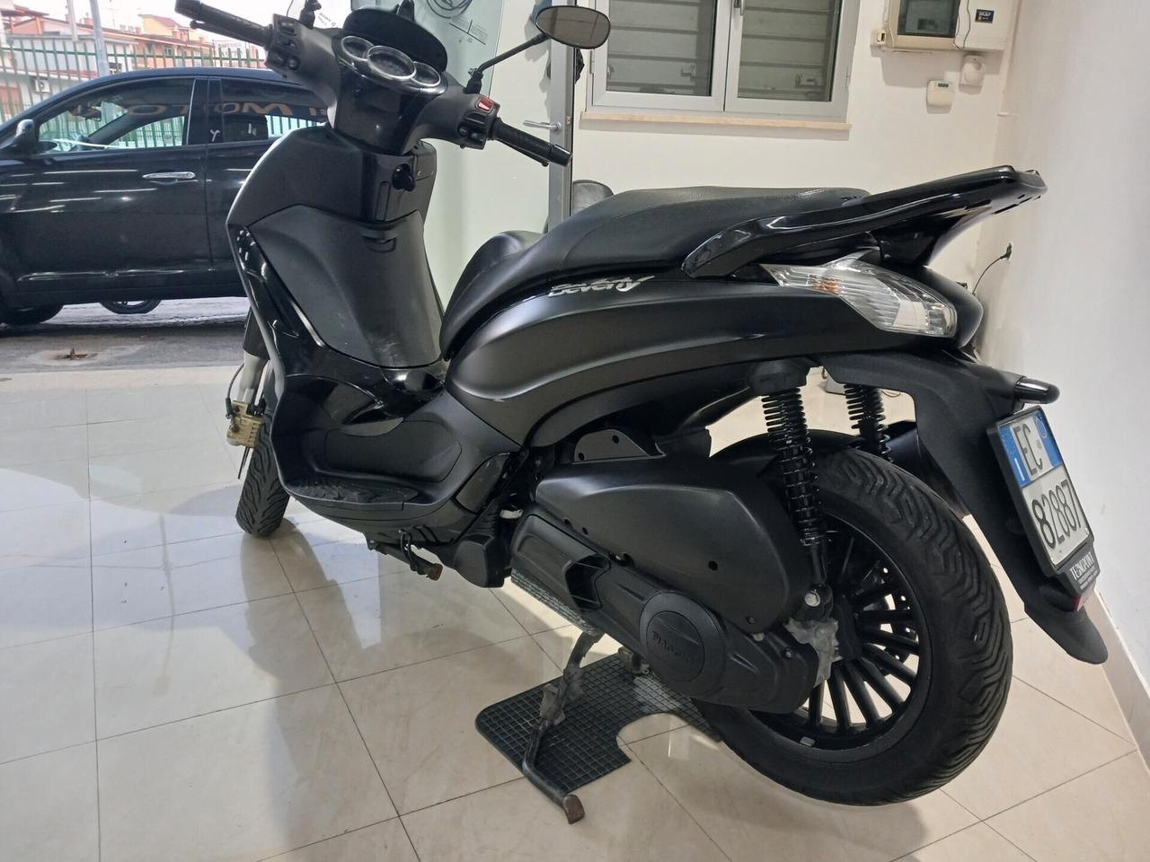 Piaggio Beverly 300 PARI AL NUOVO