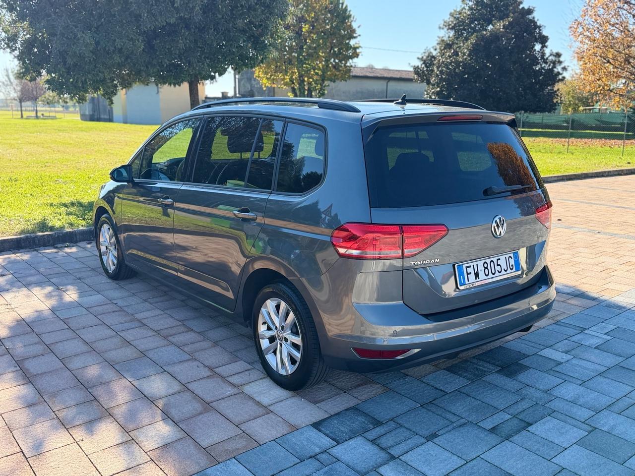 Volkswagen Touran 1.6 TDI 115 CV SCR DSG Executive BlueMotion Tech. Neopatentati