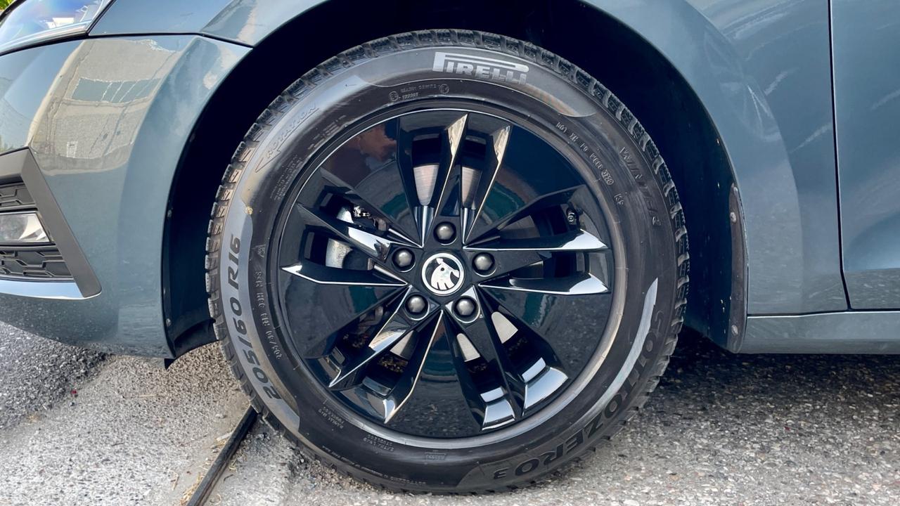 SKODA OCTAVIA 2.0 TDI EVO 115c V. COCKPIT