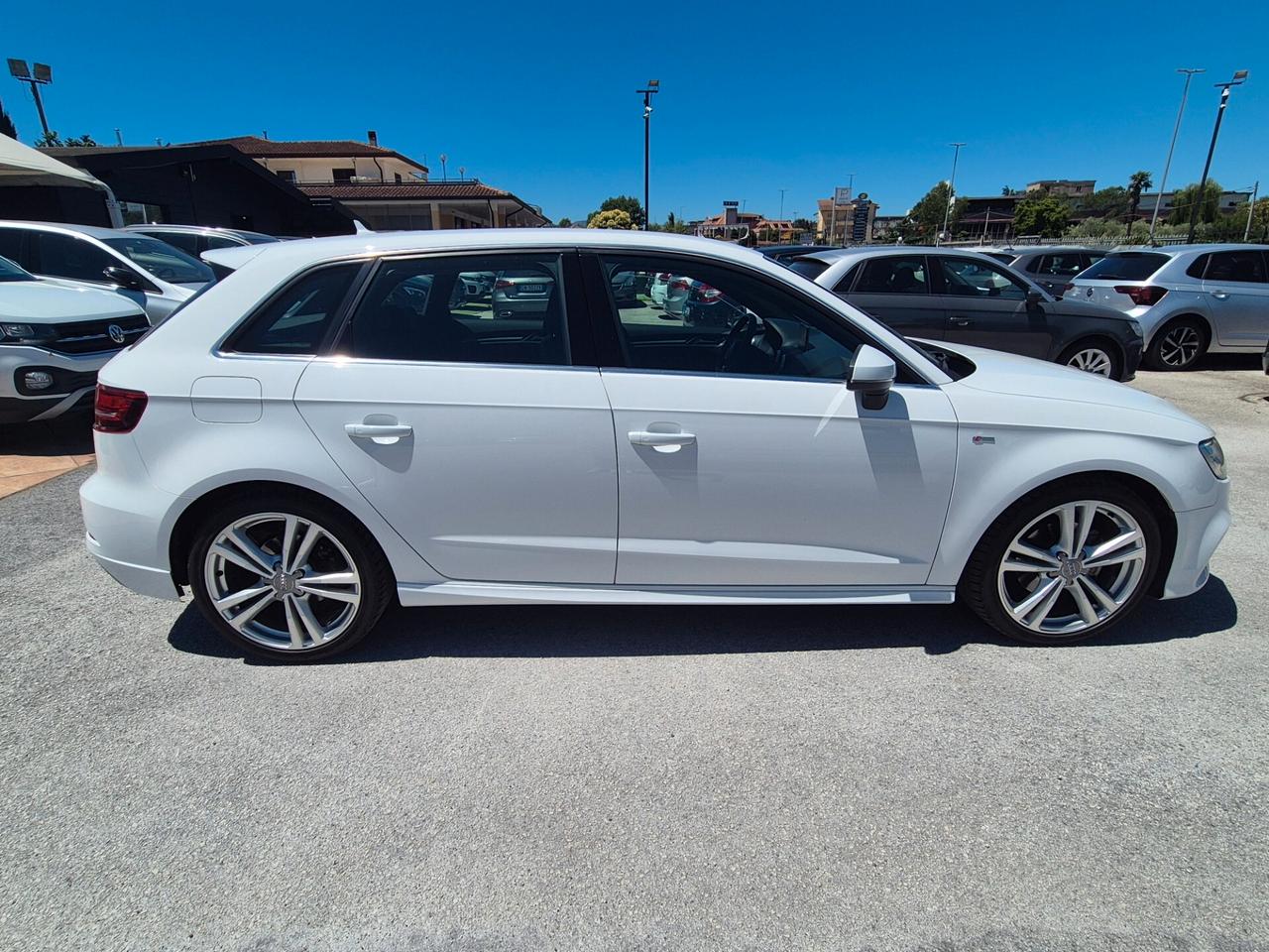 Audi A3 SPB 2.0 TDI S tronic S-LINE