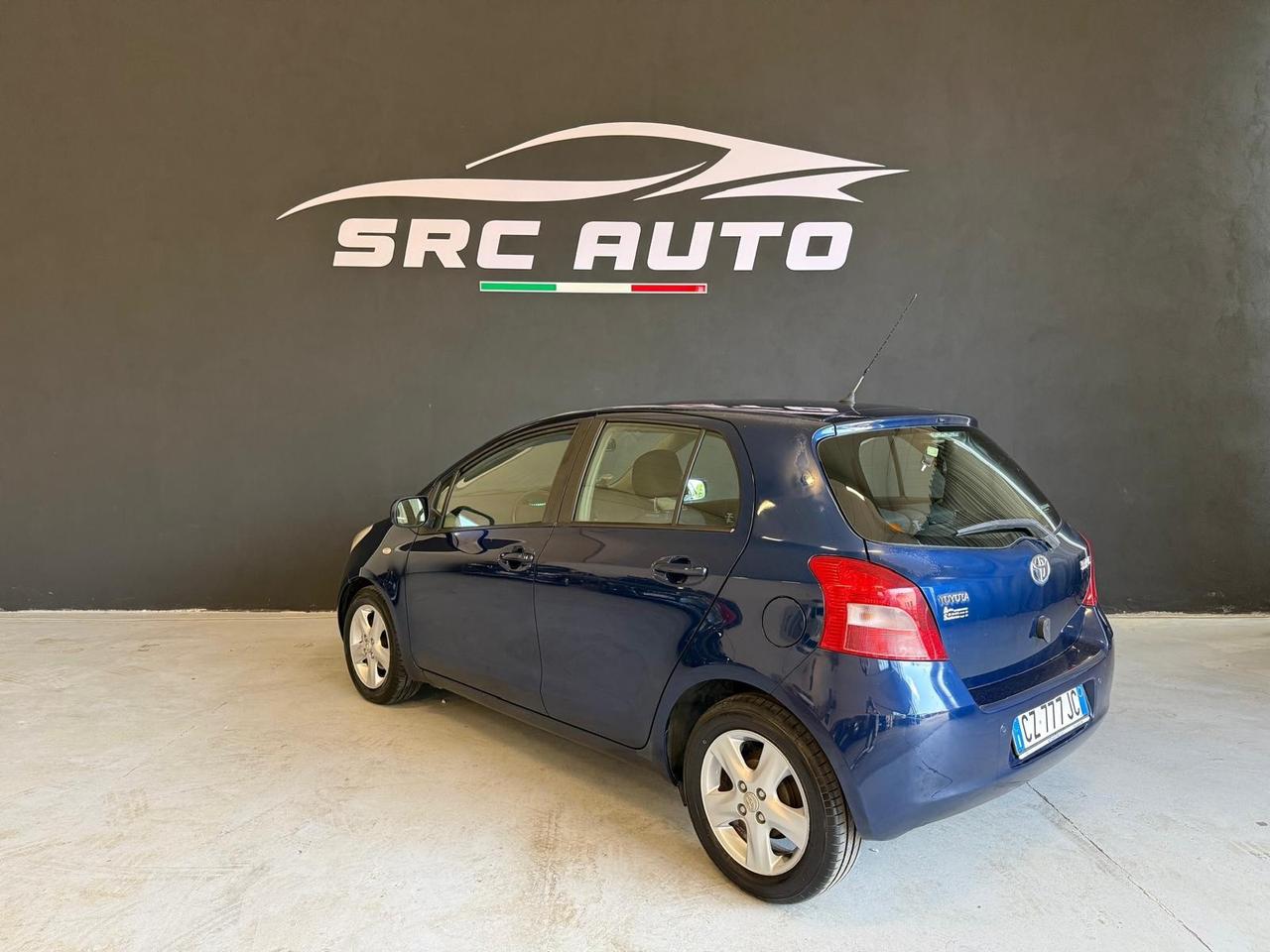 Toyota Yaris 1.0 5 porte Sol