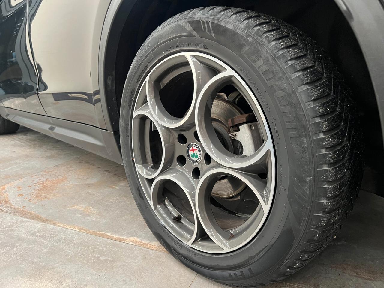 Alfa Romeo Stelvio 2.2 Turbodiesel 210 CV AT8 Q4 Executive