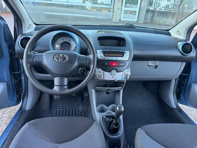 Toyota Aygo 1.0 12V VVT-i 5 porte Sol