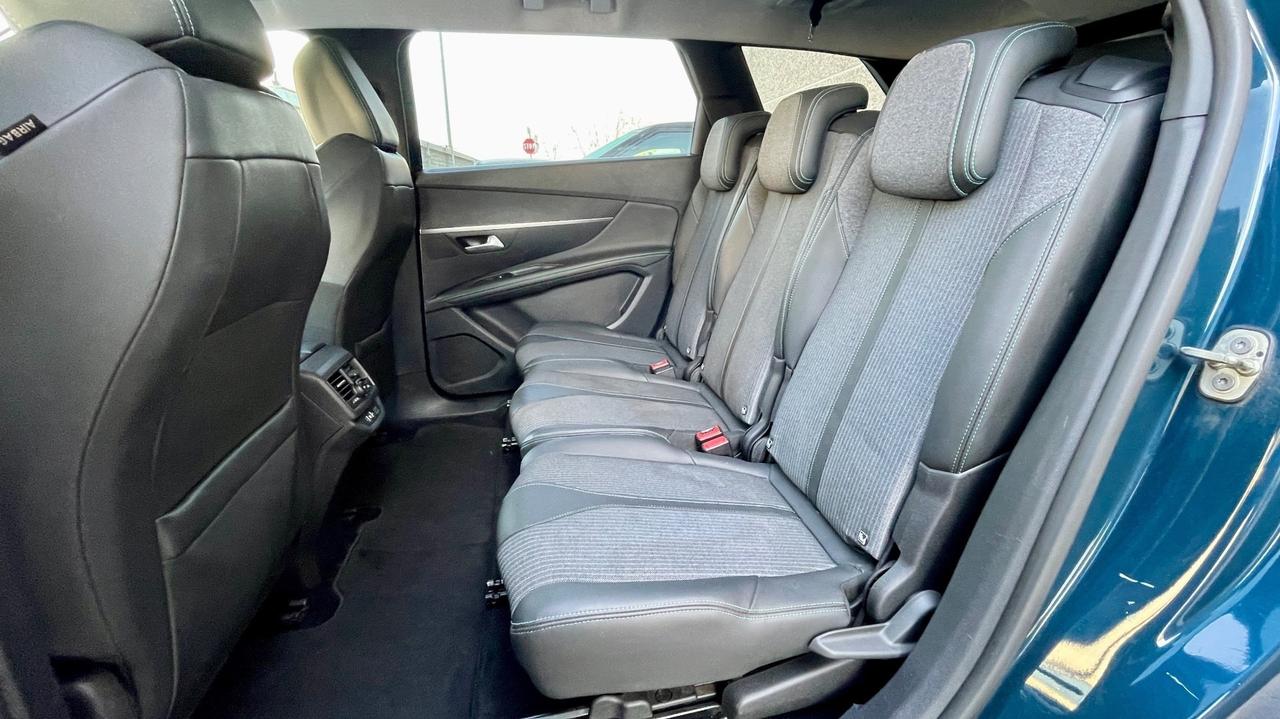 PEUGEOT 5008 1.5 ALLURE 131CV - SETTE POSTI, FULL LED, NEOPATENTATI