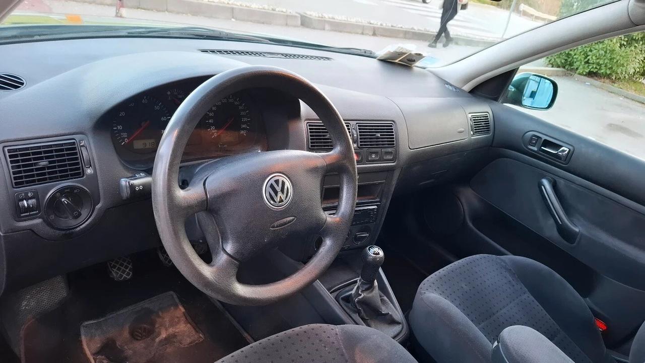 Volkswagen Golf 1.6 cat 5 porte Comfortline