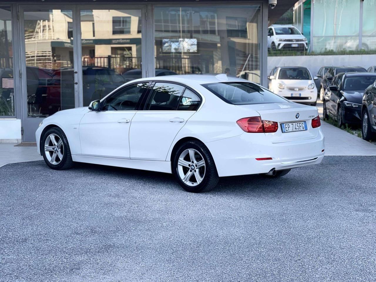 BMW 320 2.0 Benzina 184CV E6 - 2012