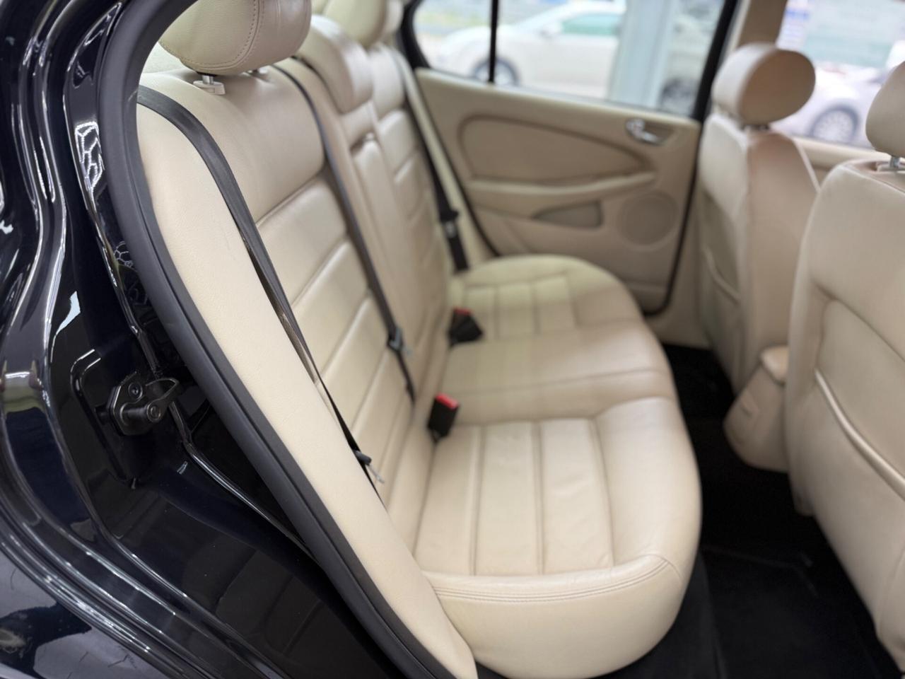 Jaguar X-Type 2.5 V6 24V cat Classic ASI