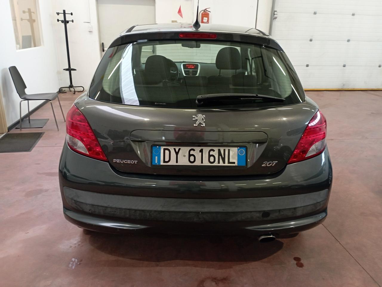 Peugeot 207 1.4 VTi 95CV 5p. NEOPATENTATI OK