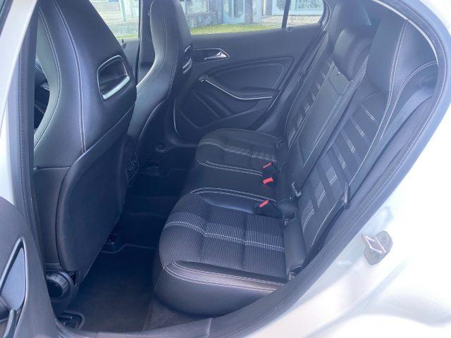 MERCEDES-BENZ GLA 200 d Automatic 4Matic Sport