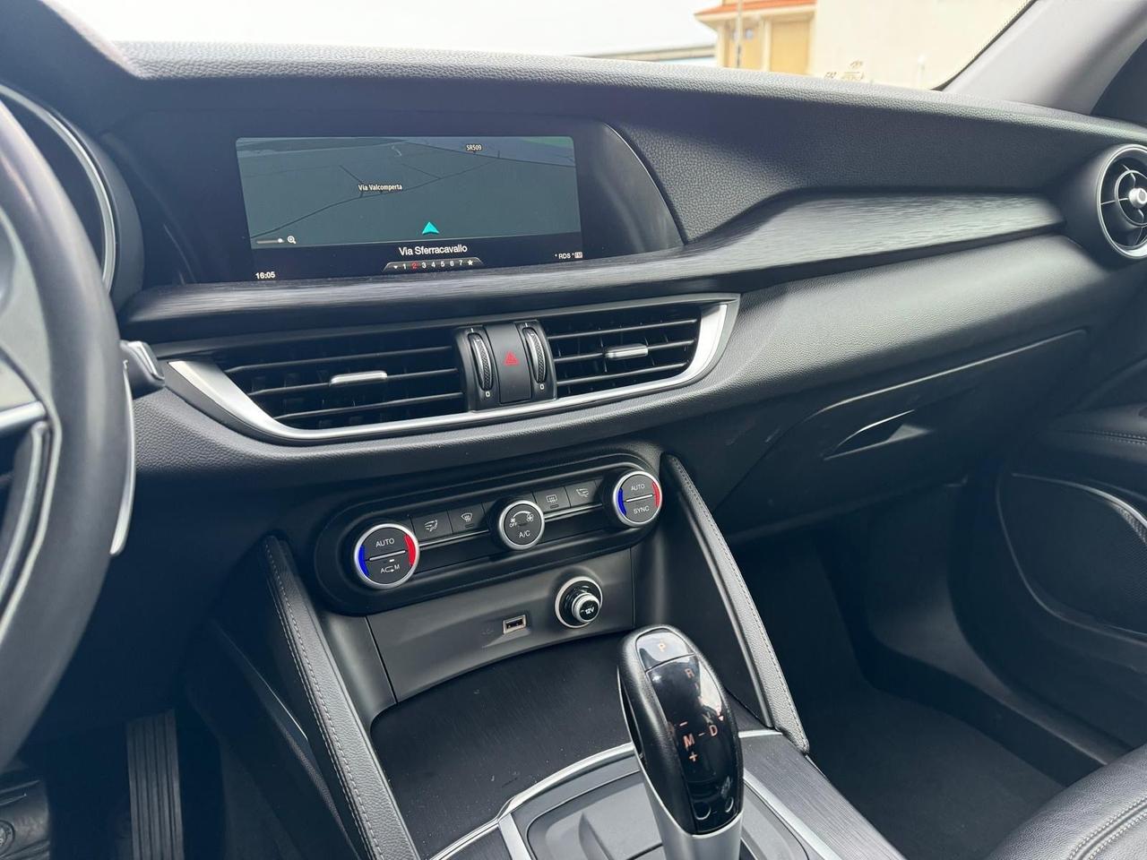 Alfa Romeo Stelvio 2.2 Turbodiesel 210 CV AT8 Q4 Super