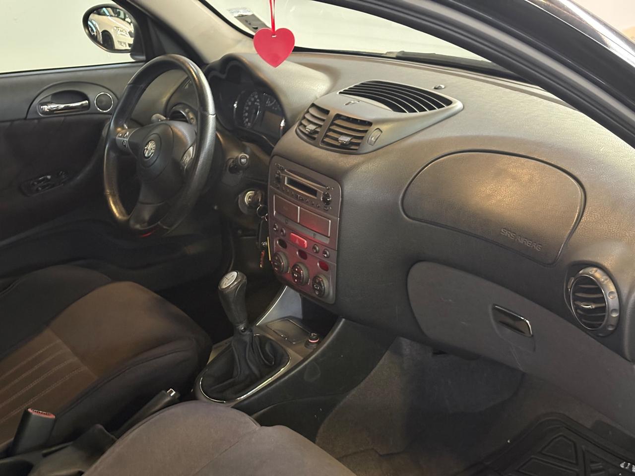 Alfa Romeo 147 1.6 16V TS (105) 5 porte Black Line