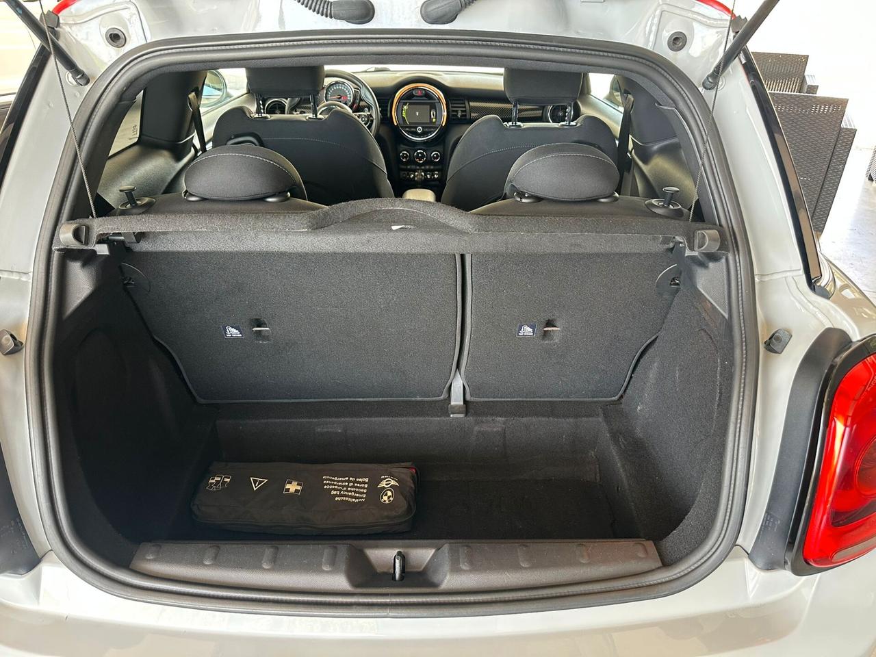 MINI COOPER SD AUTOMATICA 170CV 09/2017