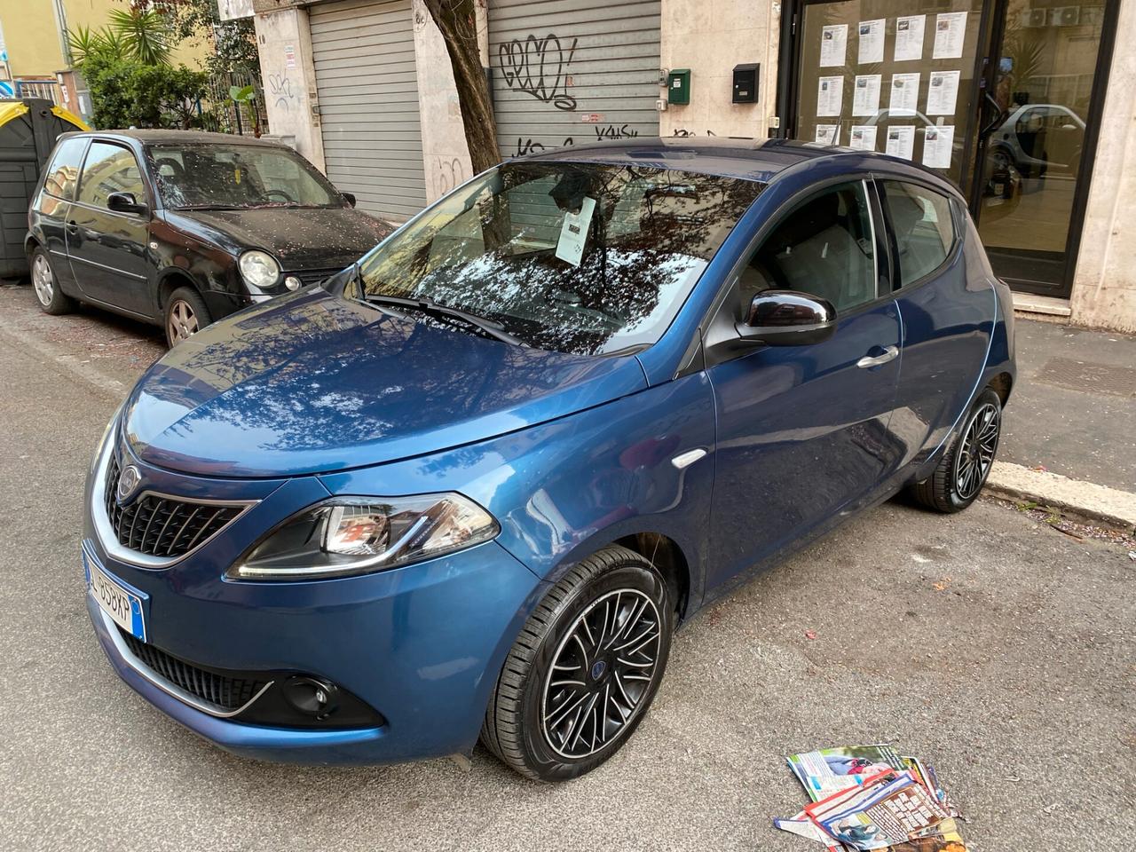 Lancia Ypsilon 1.0 FireFly 5 porte S&S Hybryd Gold
