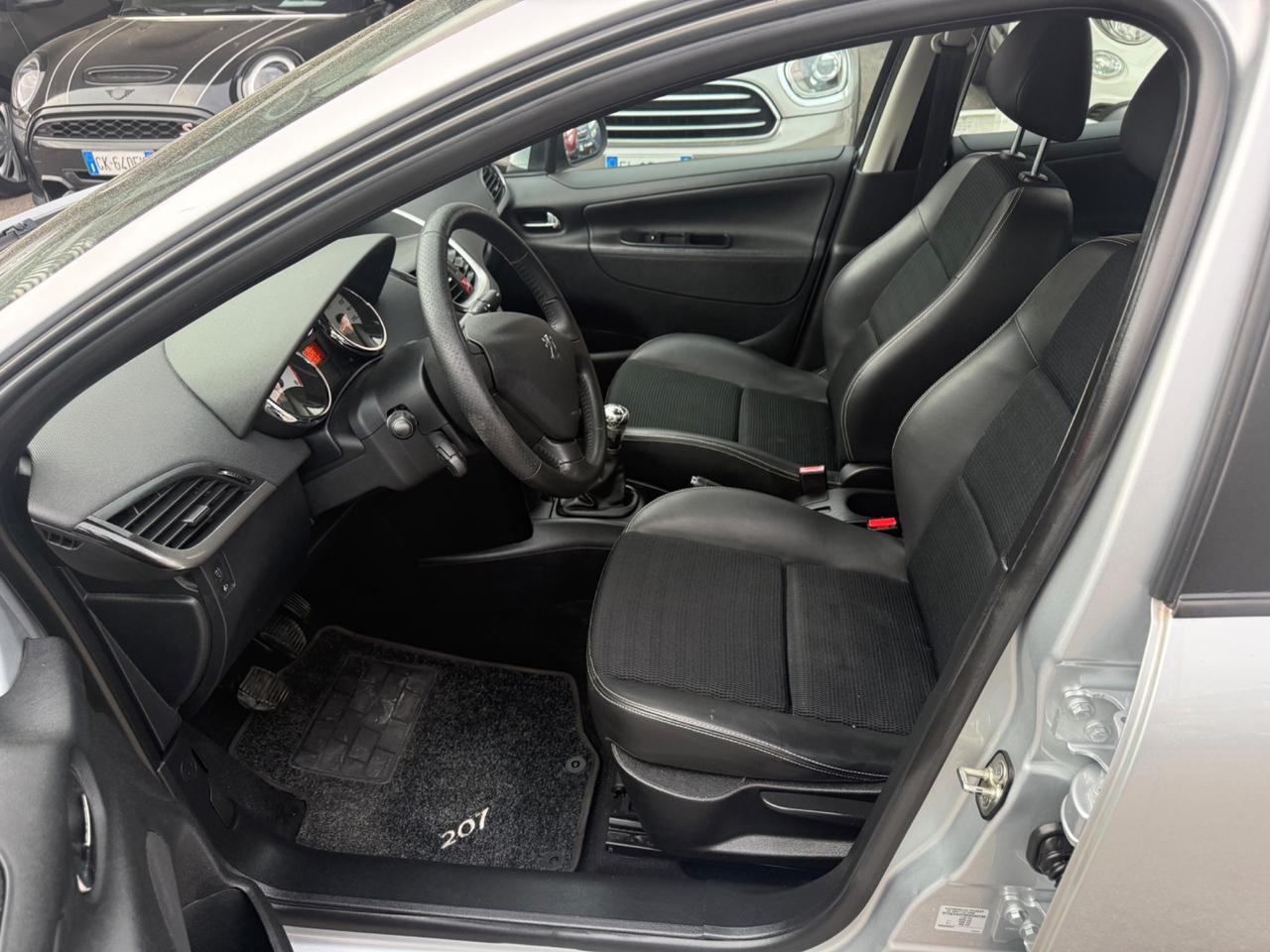 Peugeot 207 1.6 8V HDi 93CV SW Ciel Allure