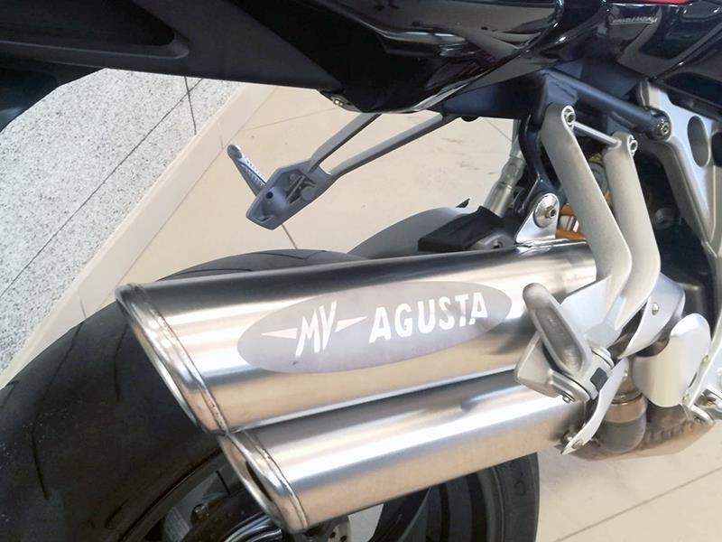 MV Agusta Brutale 910 R